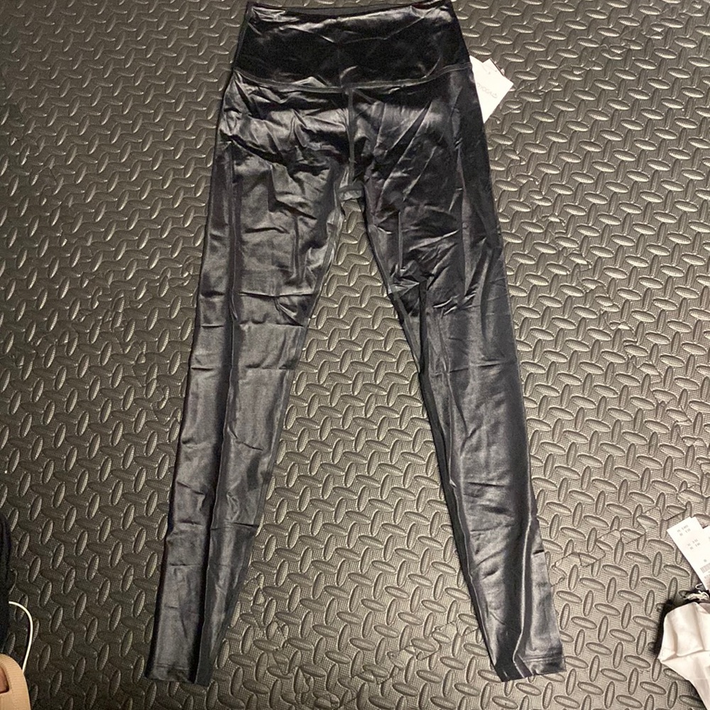 NWT Beyond Yoga leggings size M